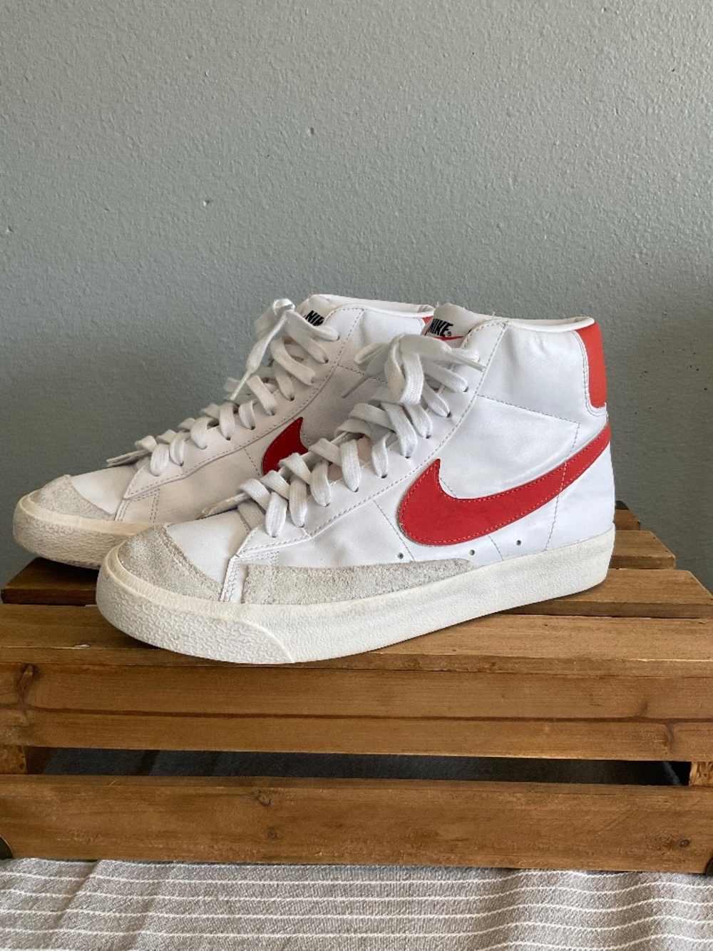 NIKE BLAZER MID 77 VINTAGE HABANERO RED SZ 10